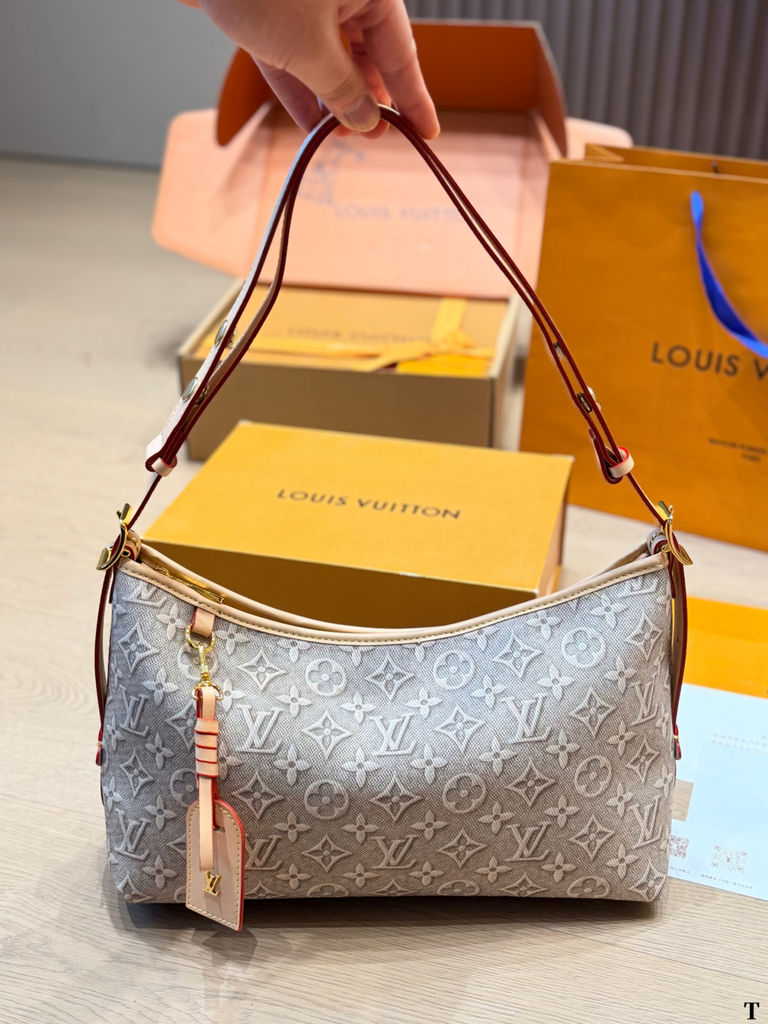 Louis Vuitton LV Monogram Handbag Cowhide Leather